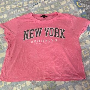 NEW YORK Brooklyn Pink Graphic Tee